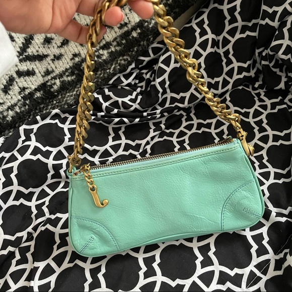 Juicy Couture - Picture 2 of 4